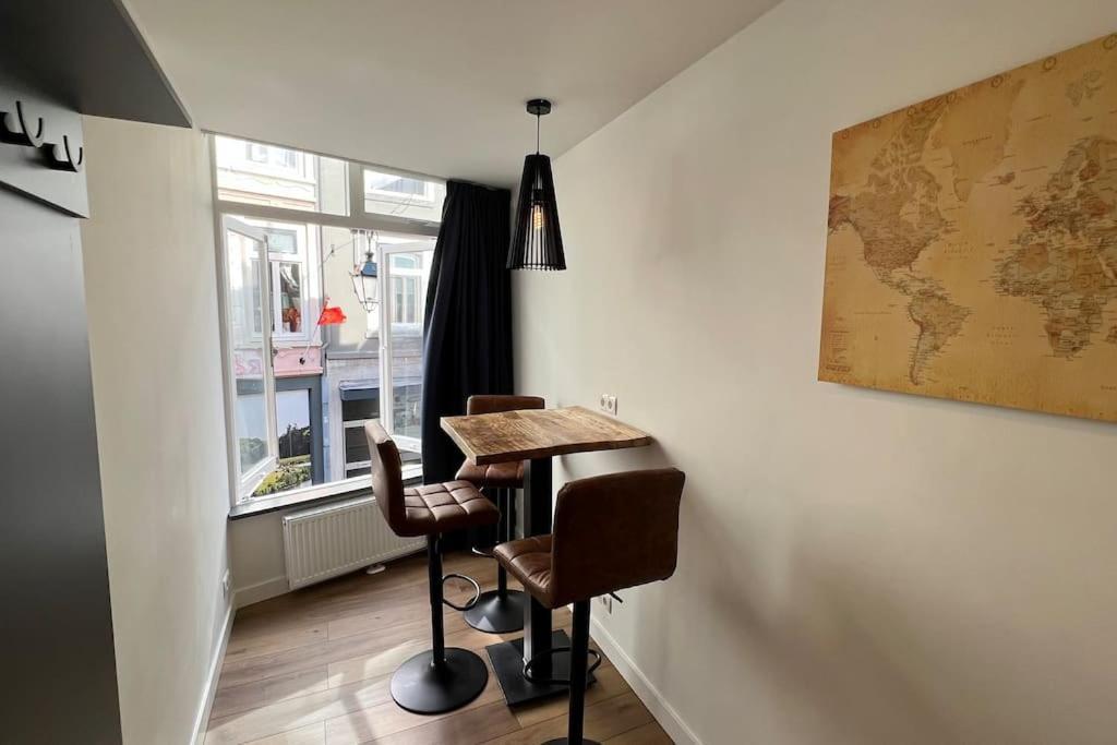 Stylish Apartments In The Heart Of Breda City Center Номер фото